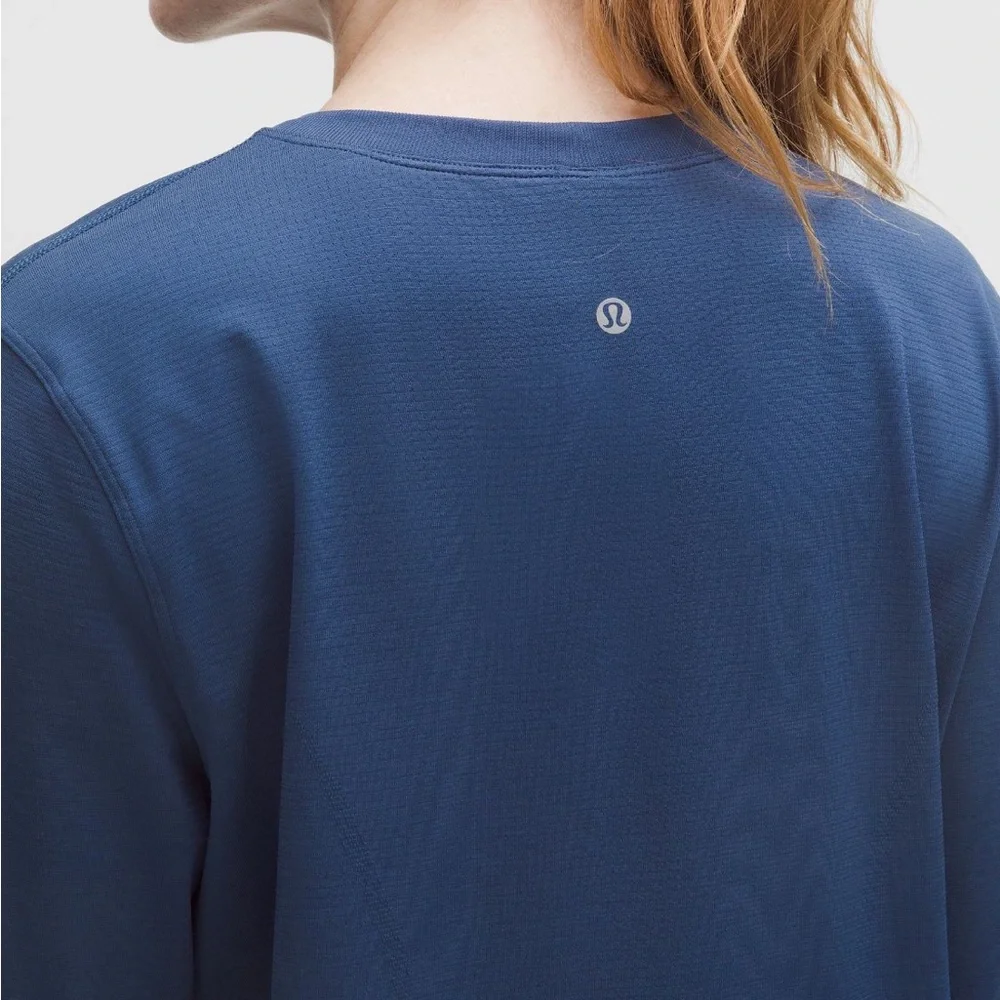 Lululemon swiftly tech relaxed, long sleeve size 6 NWT blue twill - Picture 6 of 6